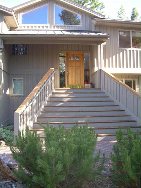 Large Sunriver vacation rentals livingroom.  Wonderful for large ski groups and family get togethers in Central Oregon!